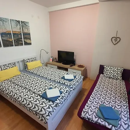 Apartmán Ld U Strogom Centru *