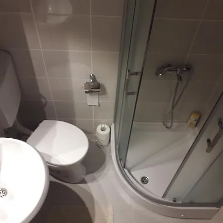 Ld U Strogom Centru *